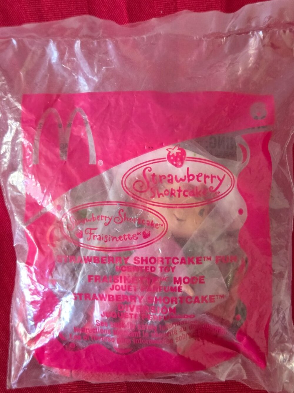 2006 STRAWBERRY SHORTCAKE, FUN SCENTED TOY, #6, MINT IN THE PACKAGE!!!